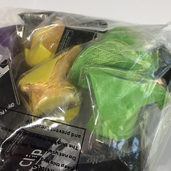 🆕 Mini Graduation Caps Clip On Party Hats (12 ct) - Picture 6 of 8